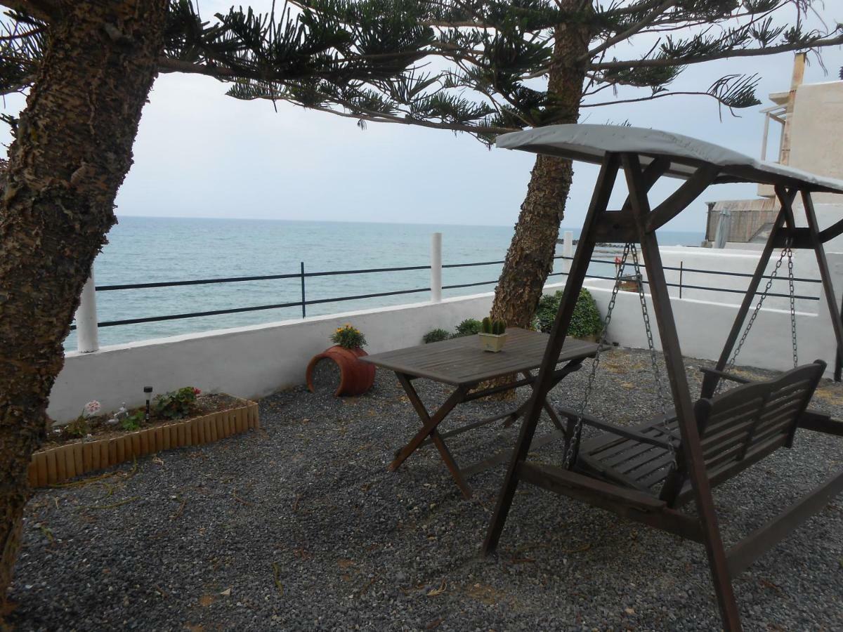 Frosso'S Sea Apartments Kokkini Hani Exterior foto